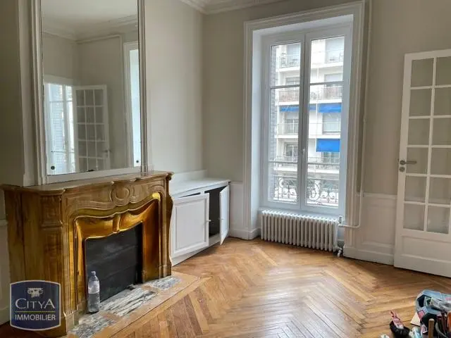 Photo 1 Appartement 6 pièces 139.58m²