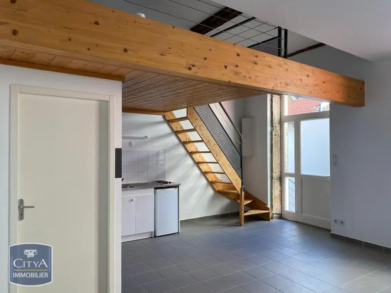 Photo 1 Appartement 1 pièce 37.67m²