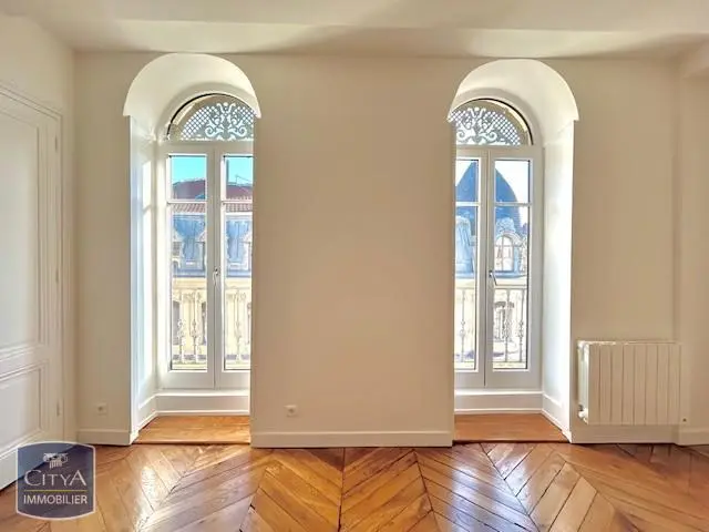 Photo 3 Appartement 1 pièce 33.91m²