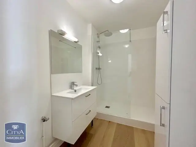 Photo 8 Appartement 4 pièces 97.6m²