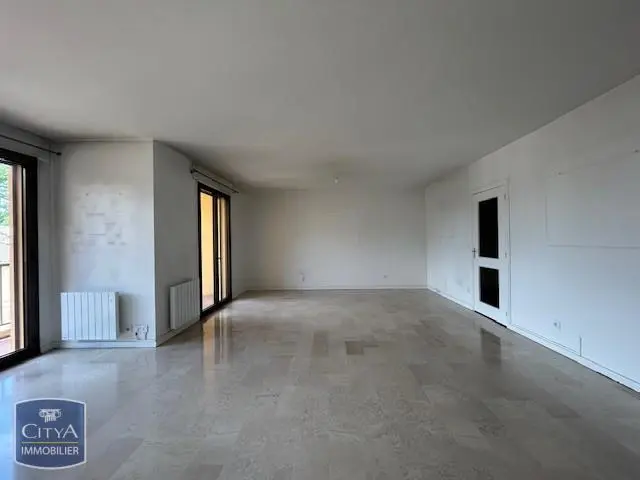 Photo 1 Appartement 5 pièces 133.86m²