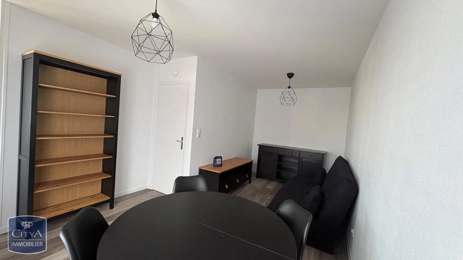 Photo 1 Appartement 1 pièce 26.8m²