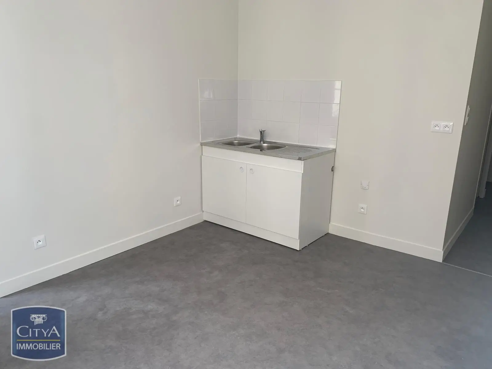 Photo 3 Appartement 1 pièce 30.87m²