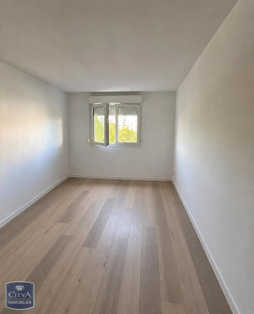 Photo 1 Appartement 1 pièce 18.11m²