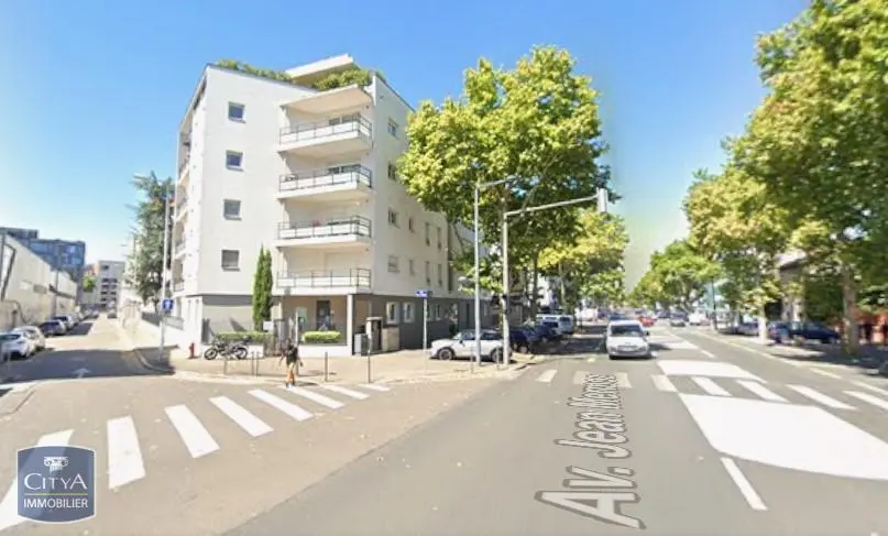 Photo 1 Parking