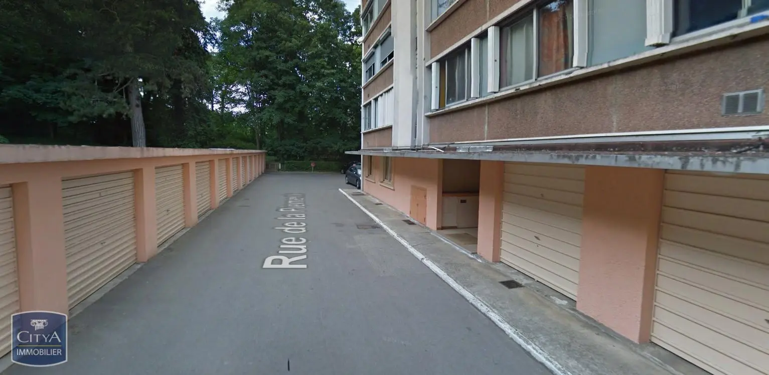 Photo 1 Parking