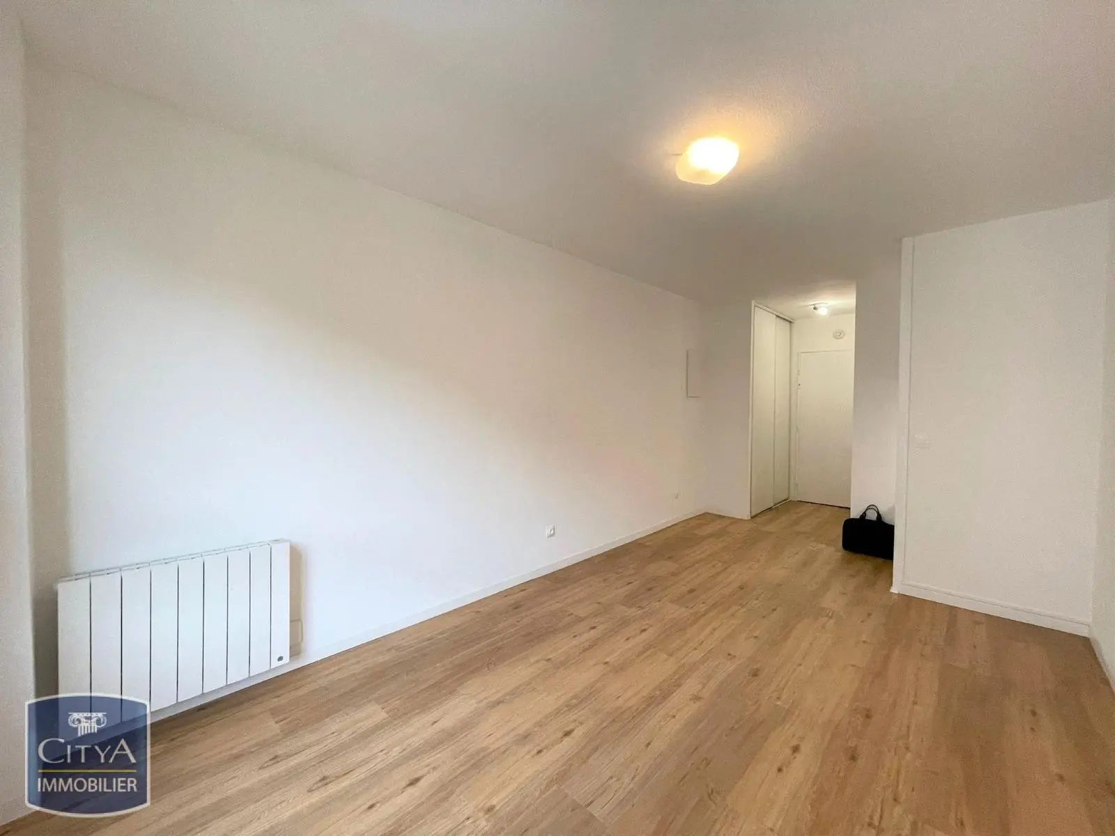 Photo 2 Appartement 1 pièce 20.23m²