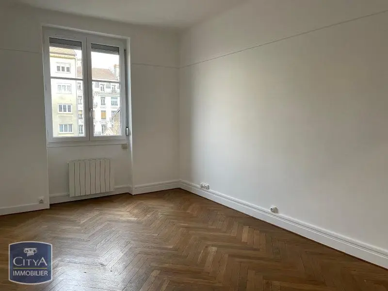Photo 2 Appartement 2 pièces 56.76m²