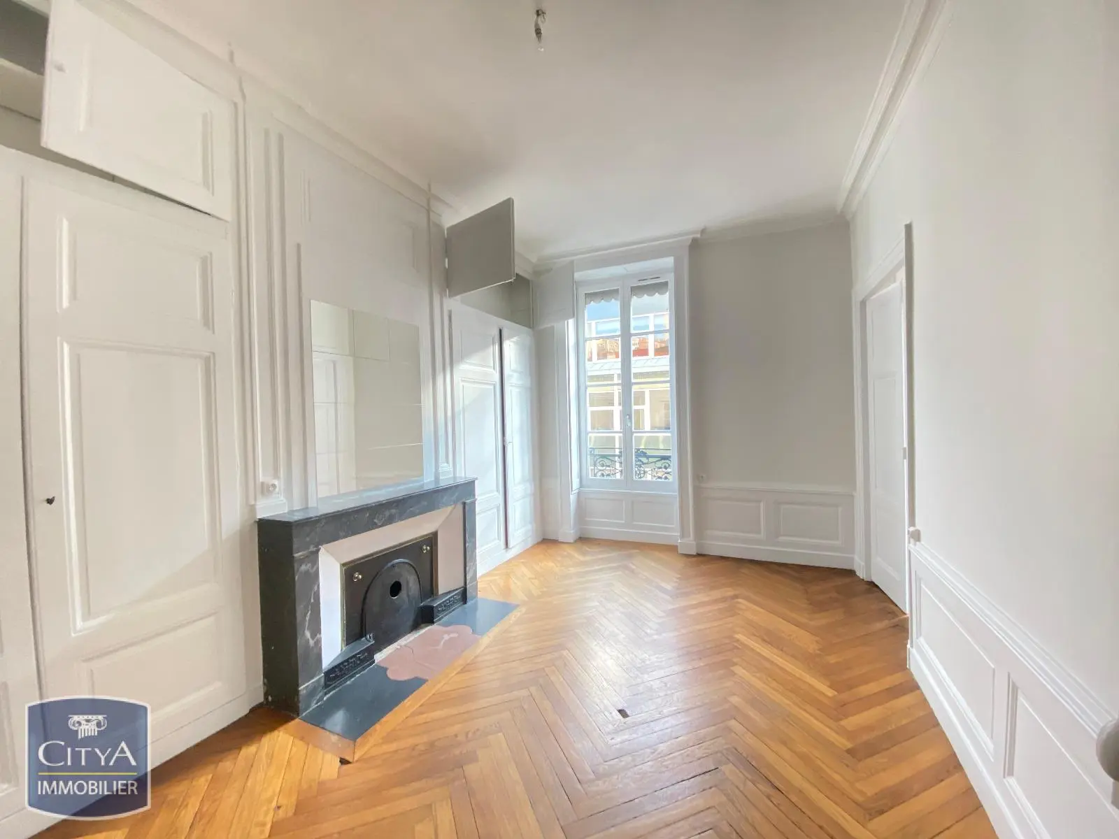 Photo 2 Appartement 5 pièces 175.95m²