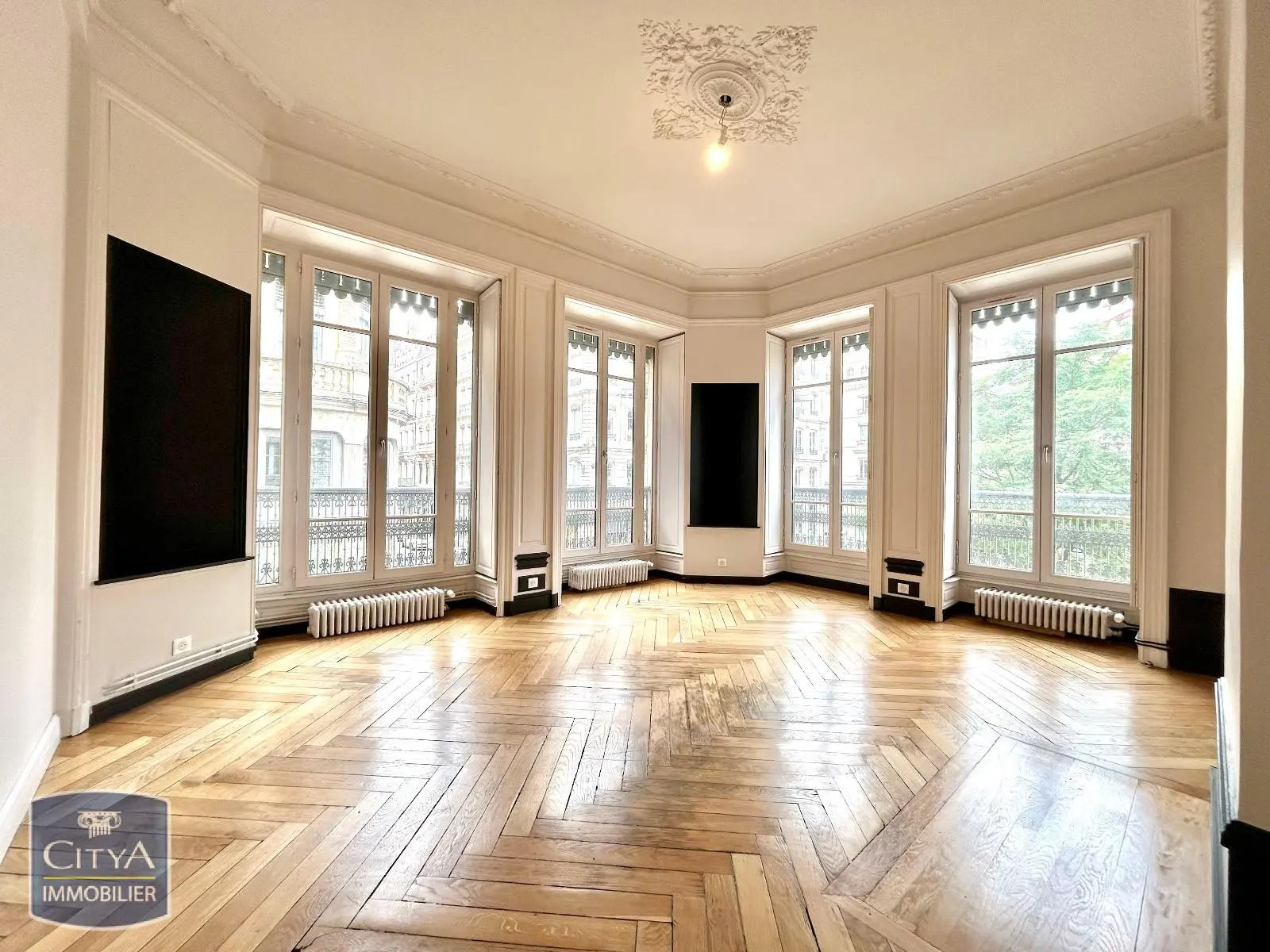 Photo 1 Appartement 5 pièces 124.5m²