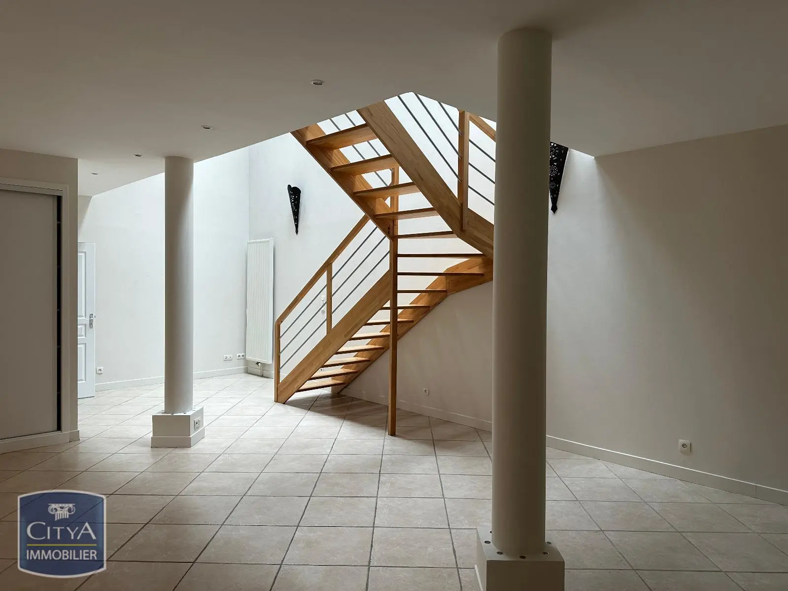 Photo 1 Appartement 4 pièces 120.63m²