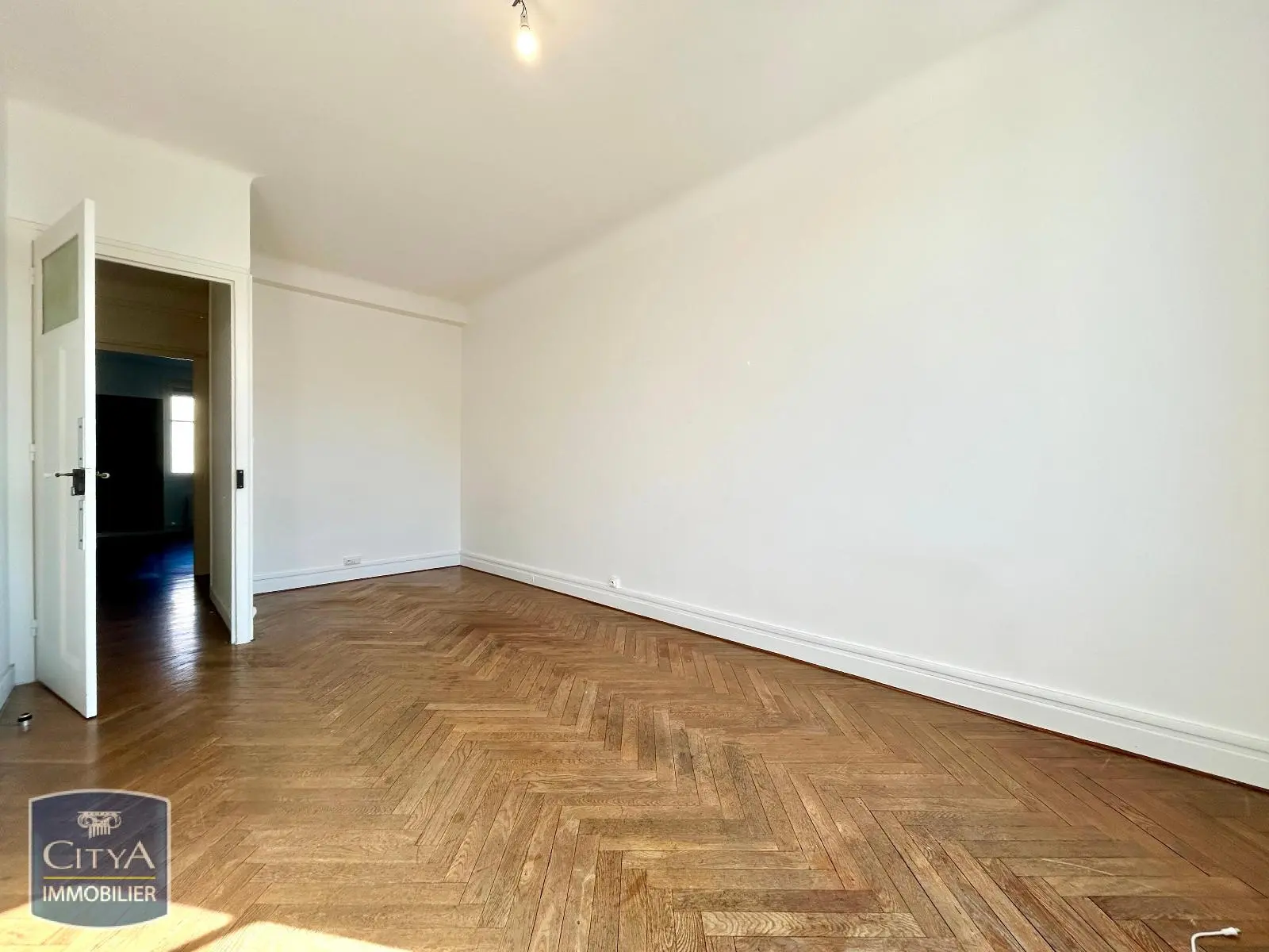 Photo 2 Appartement 2 pièces 56.76m²