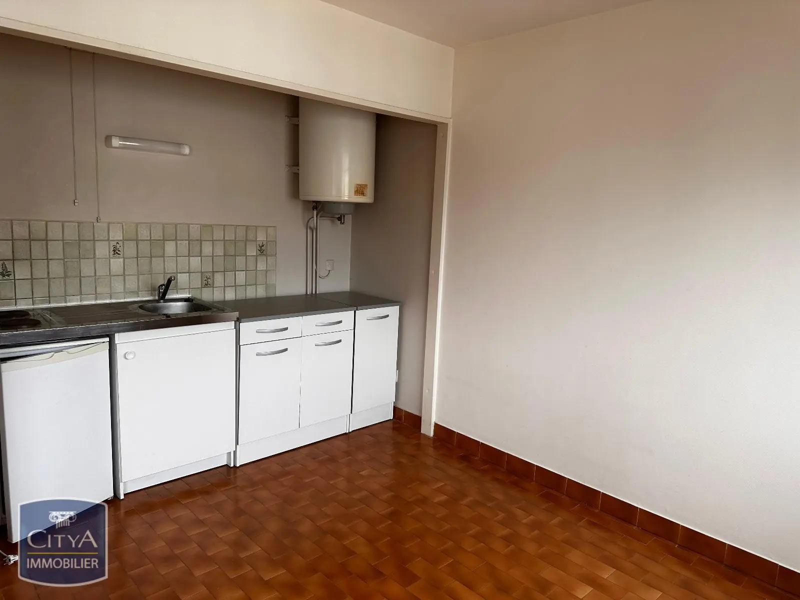 Photo 2 Appartement 1 pièce 28.31m²