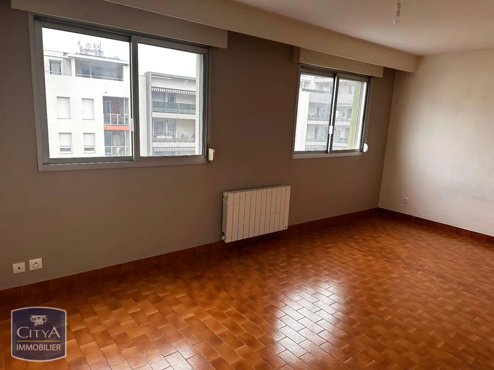 Photo 1 Appartement 1 pièce 28.31m²