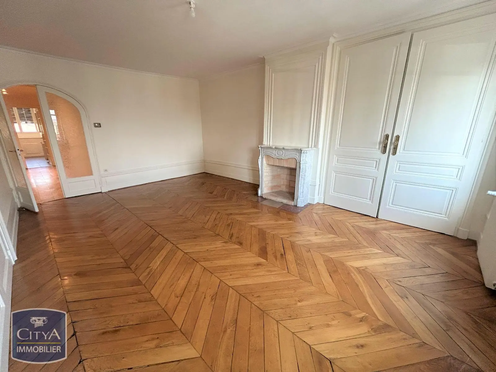 Photo 1 Appartement 3 pièces 109.79m²