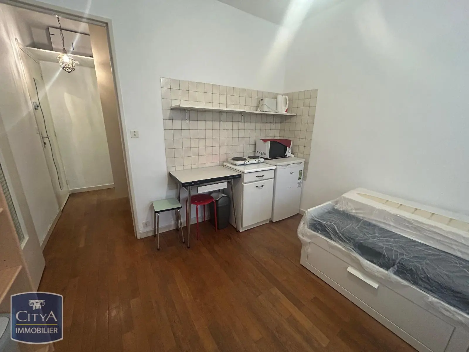 Photo 1 Appartement 1 pièce 16.21m²