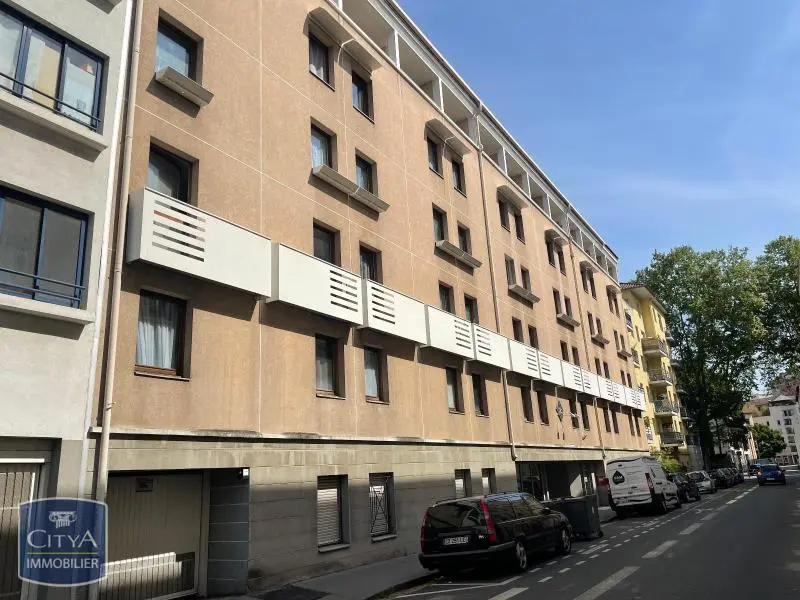 Location parking Lyon 9e Arrondissement (69009), 111€ | Citya