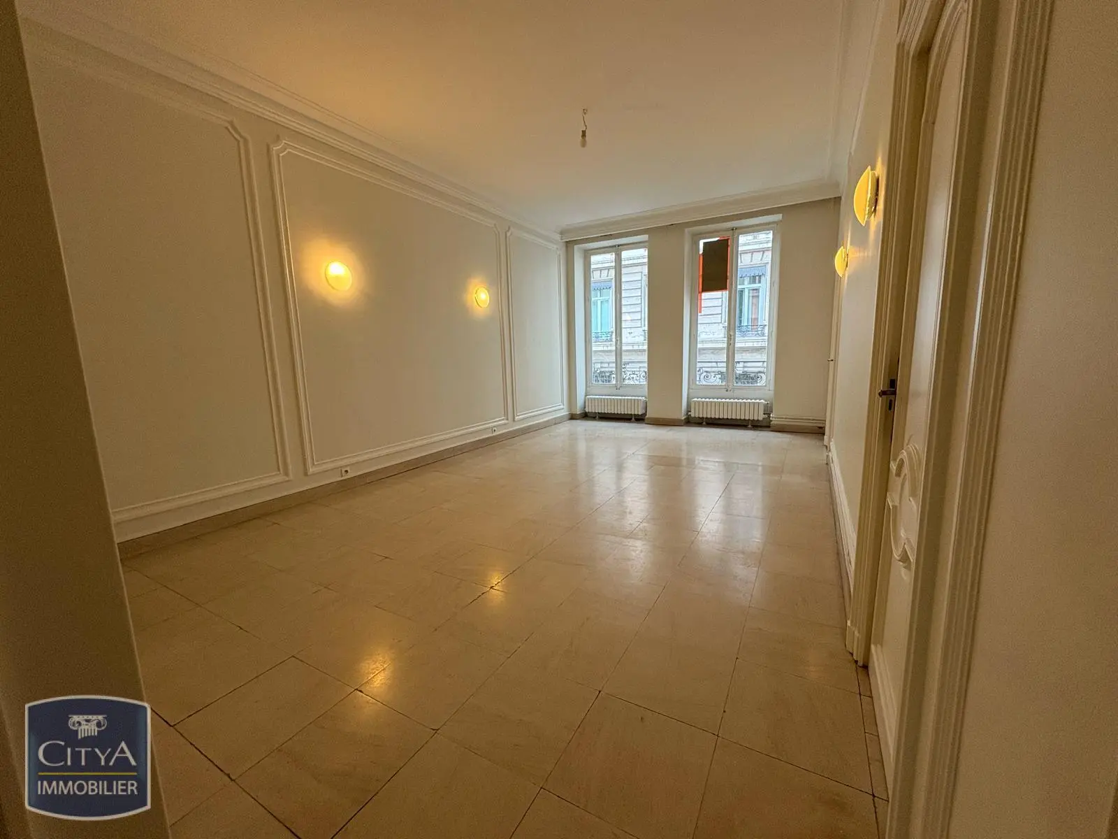Photo 1 Appartement 3 pièces 77m²