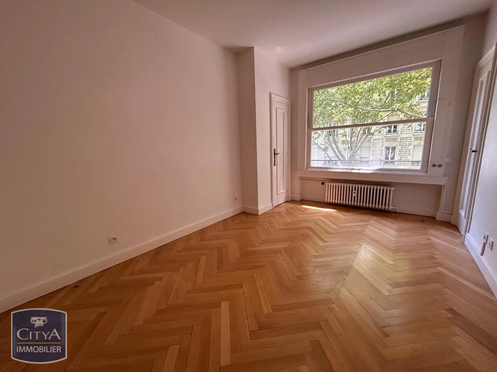 Photo 2 Appartement 4 pièces 131.83m²