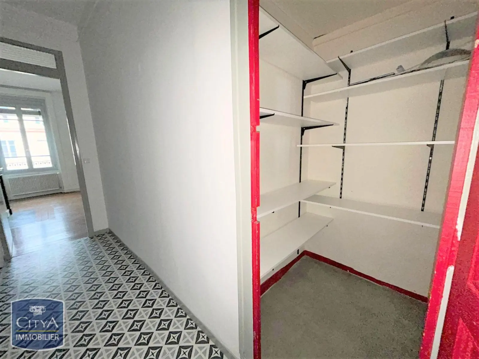 Photo 5 Appartement 1 pièce 47.82m²