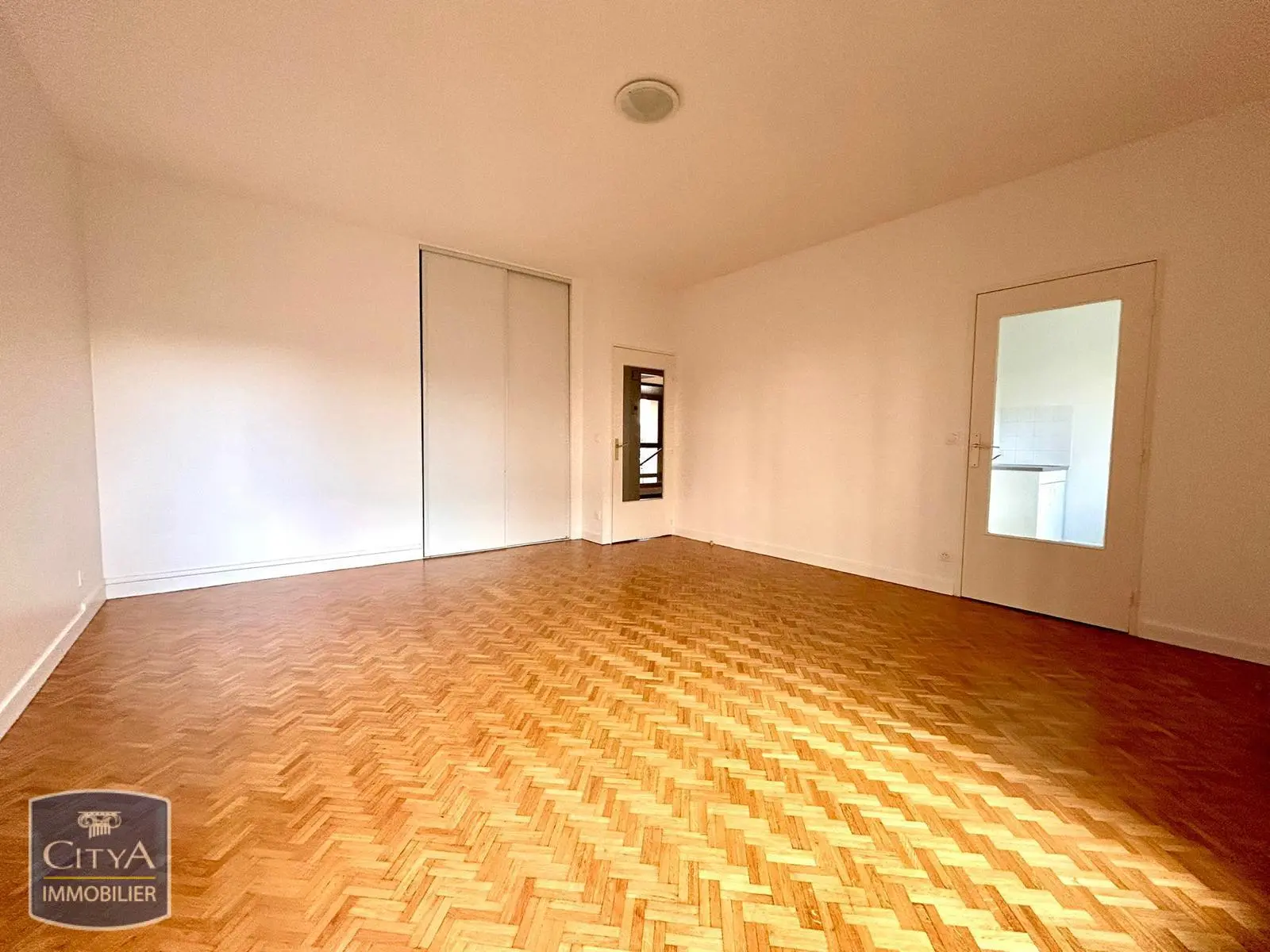 Photo 3 Appartement 1 pièce 37.2m²