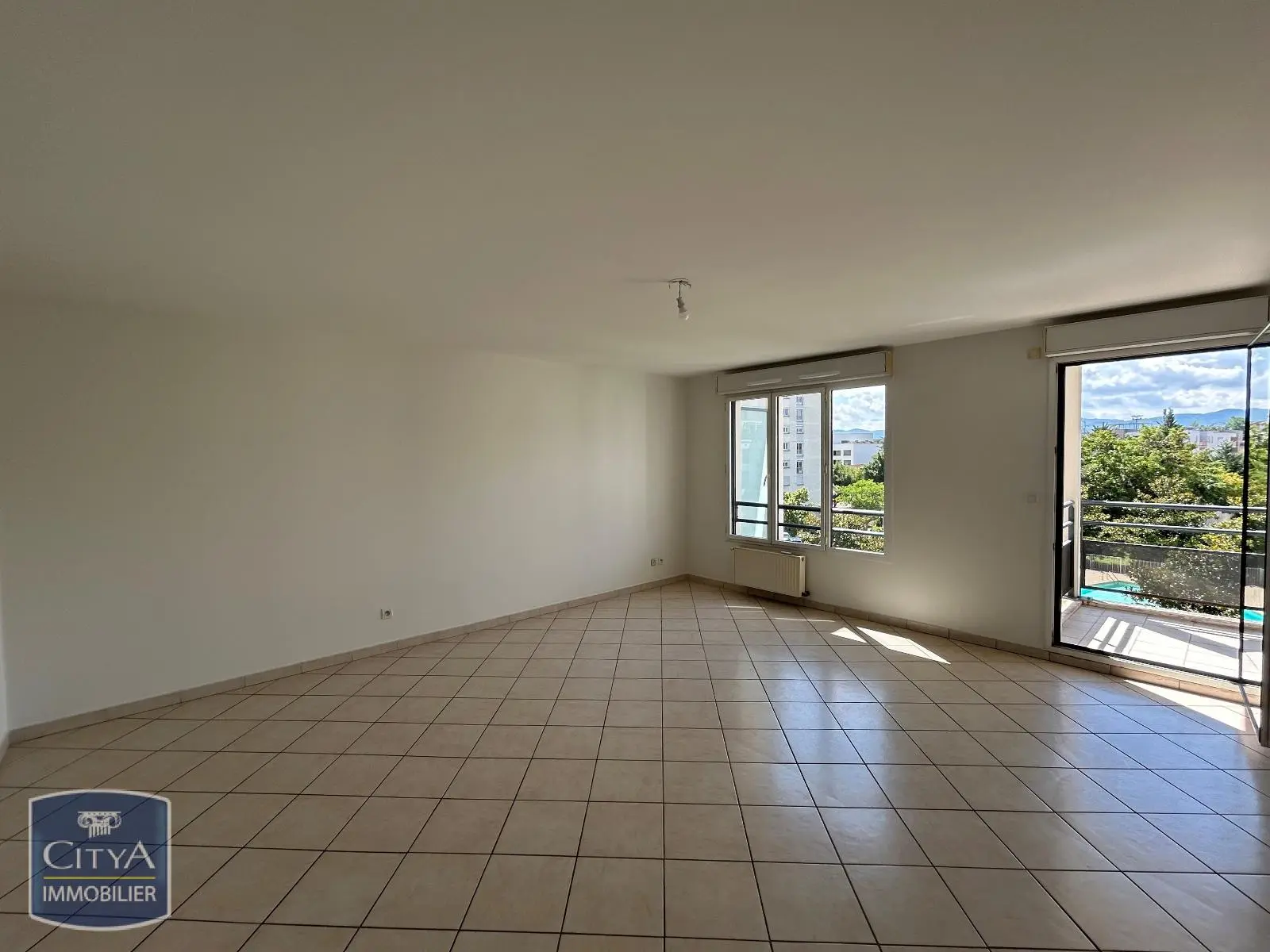 Photo 1 Appartement 4 pièces 91.92m²
