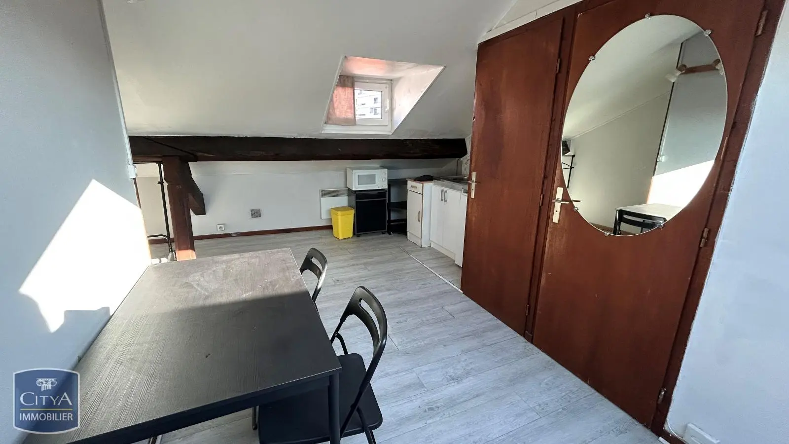 Photo 2 Appartement 1 pièce 12.08m²
