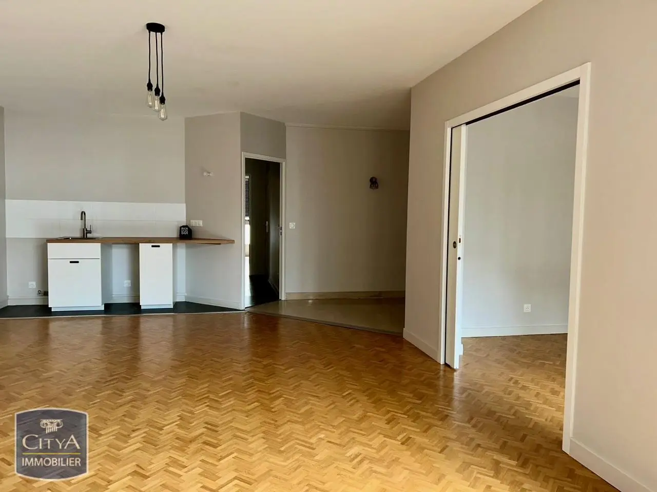 Photo 2 Appartement 4 pièces 95.82m²