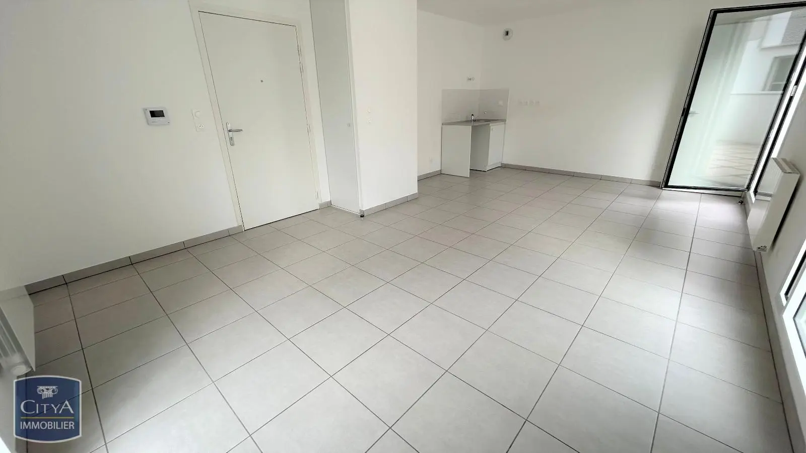 Photo 2 Appartement 1 pièce 33.4m²