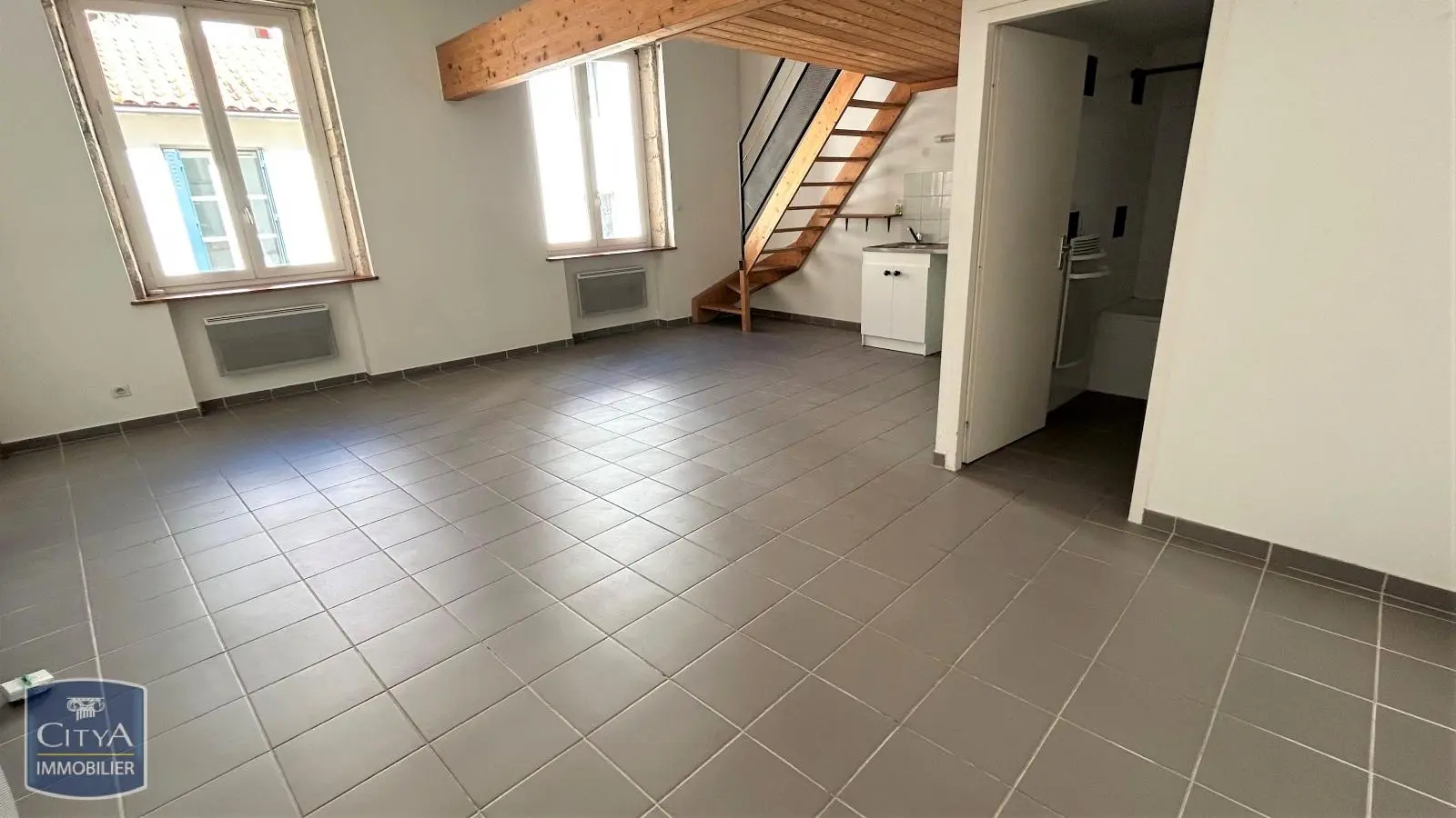 Photo 2 Appartement 1 pièce 34.9m²
