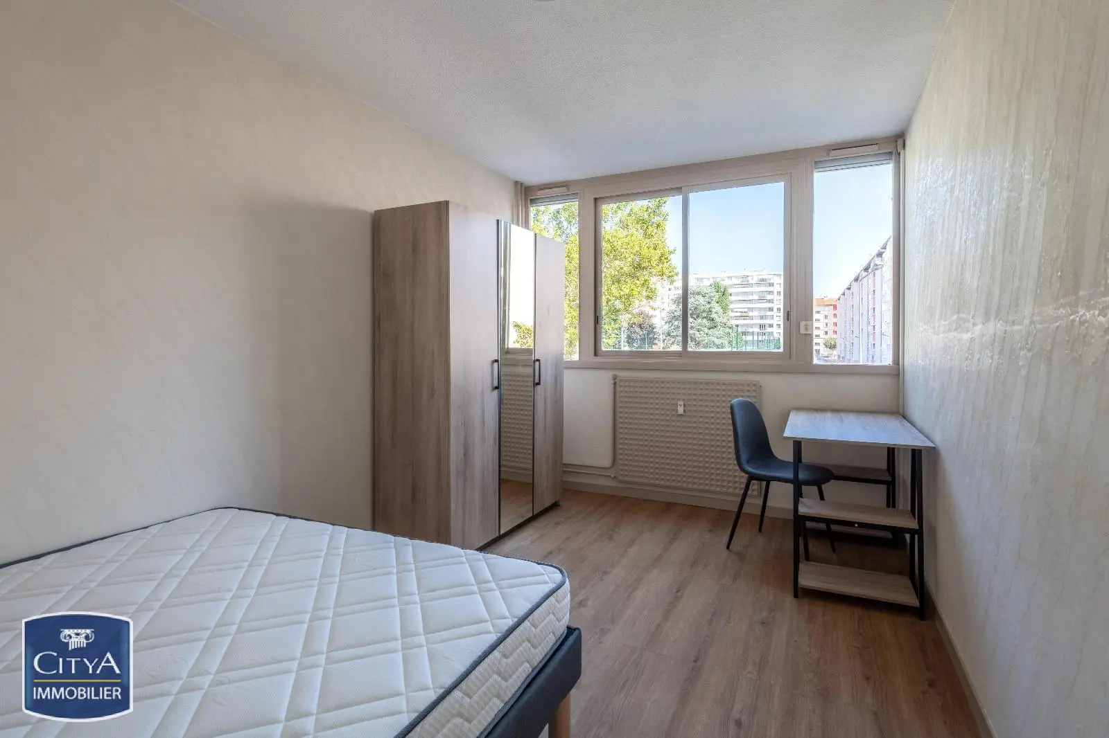 Photo 1 Appartement 1 pièce 78.61m²