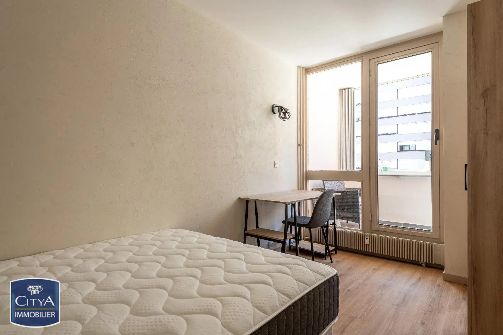 Photo 11 Appartement 1 pièce 78.61m²