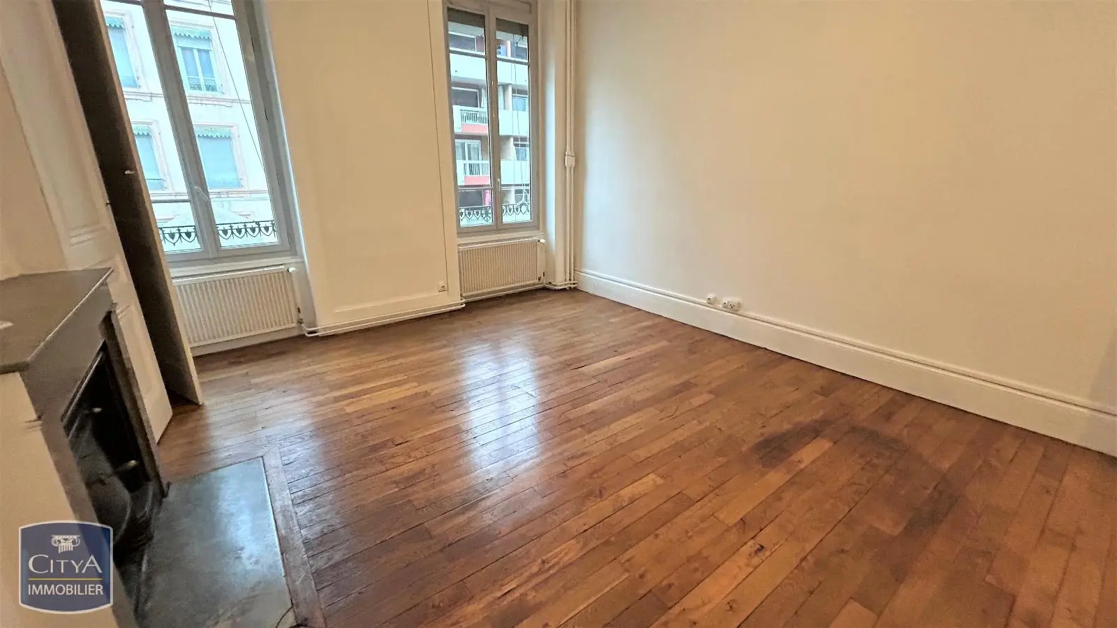 Photo 2 Appartement 1 pièce 47.9m²