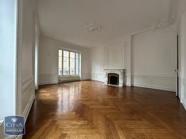Photo 1 Appartement 5 pièces 189.04m²