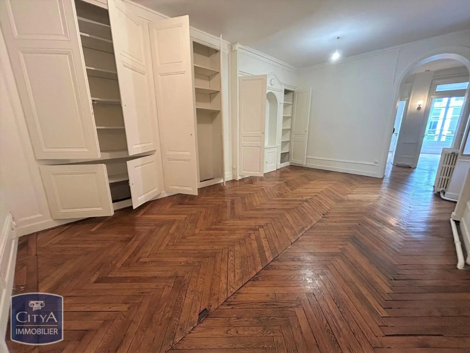 Photo 8 Appartement 5 pièces 175.95m²