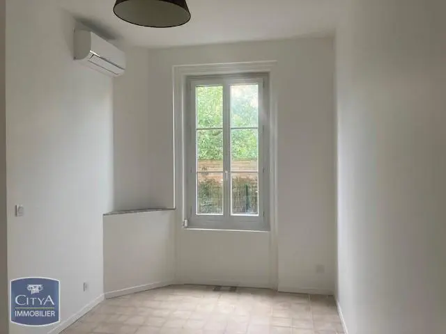 Photo 2 Appartement 1 pièce 27m²