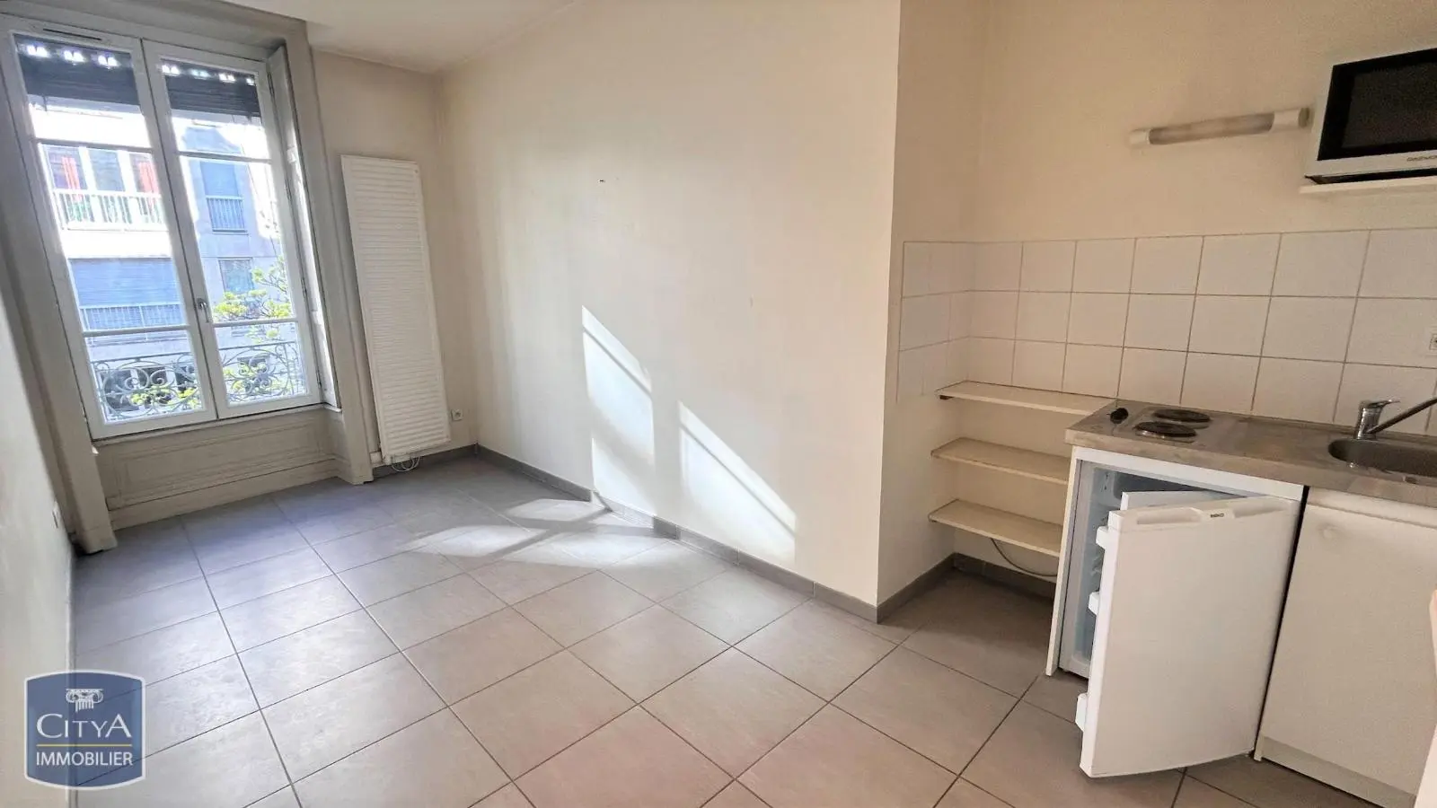 Photo 1 Appartement 1 pièce 24.48m²
