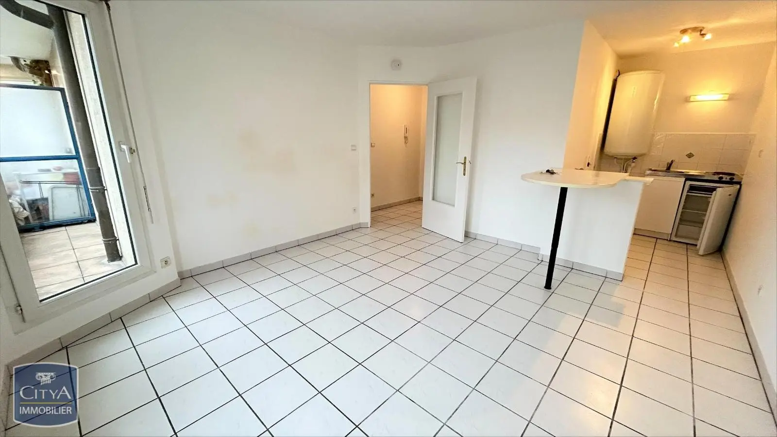 Photo 1 Appartement 1 pièce 31.2m²
