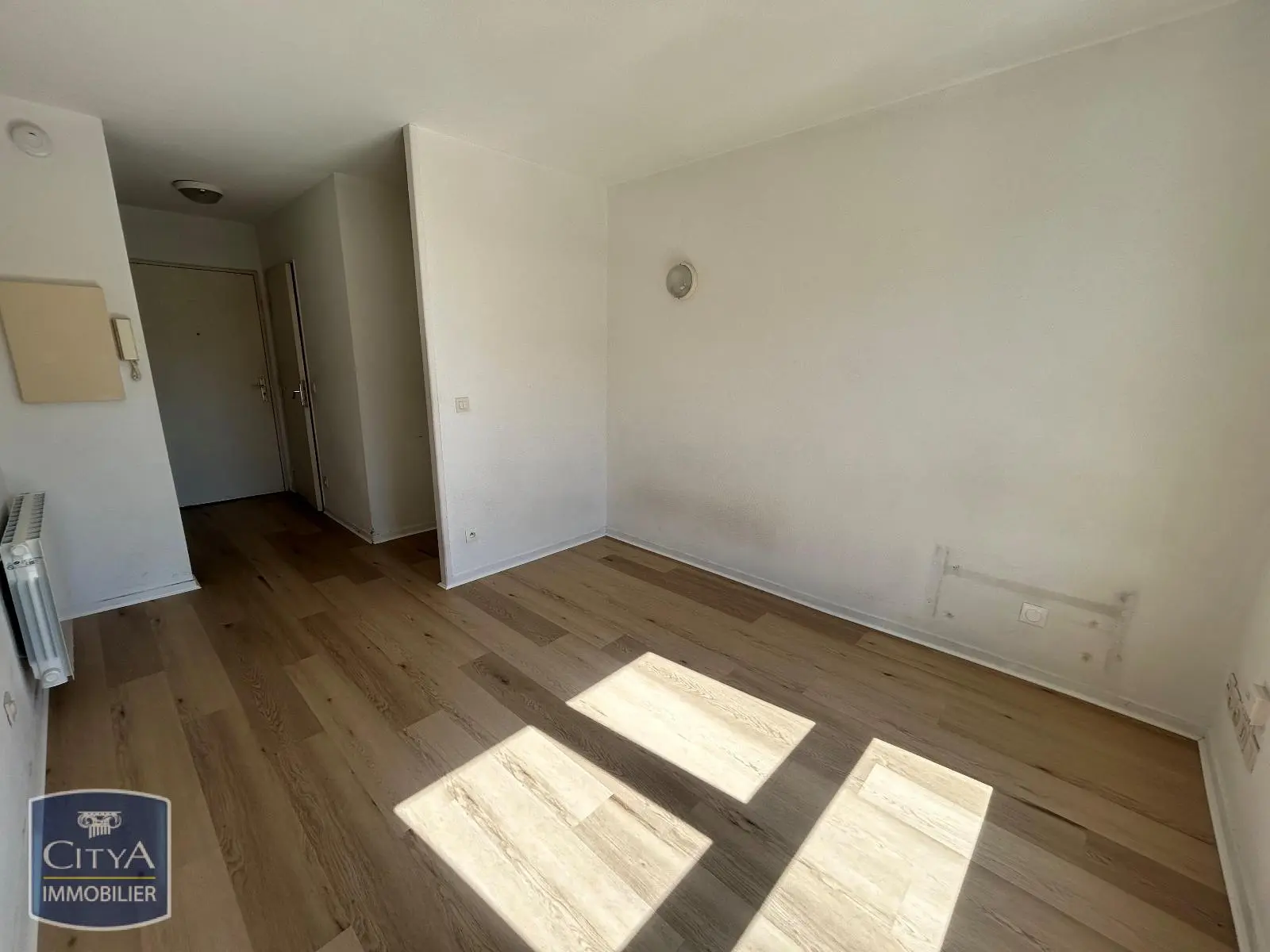 Photo 2 Appartement 1 pièce 18.11m²