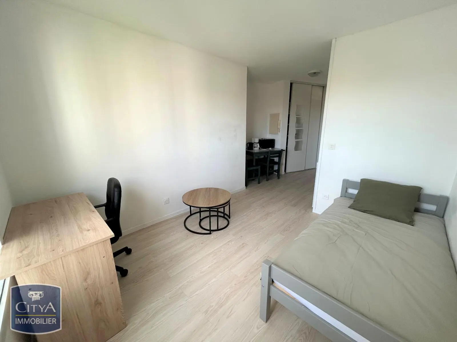 Photo 2 Appartement 1 pièce 19.22m²