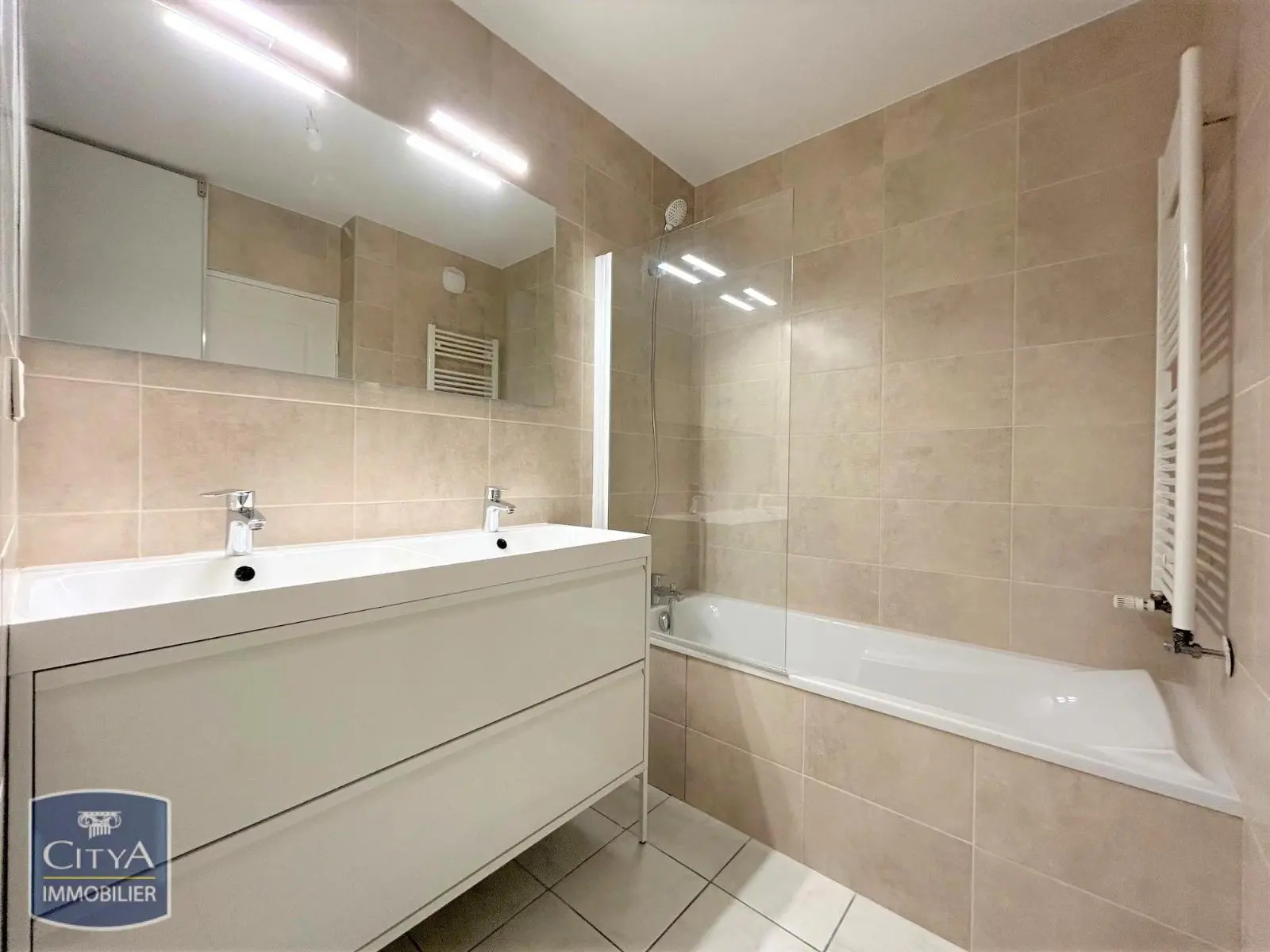 Photo 8 Appartement 4 pièces 91.92m²