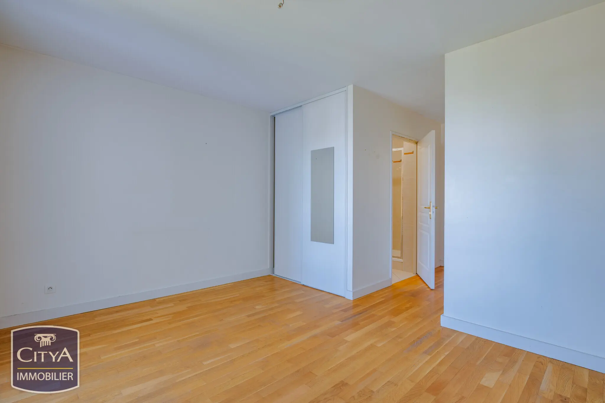 Photo 8 Appartement 4 pièces 100.1m²