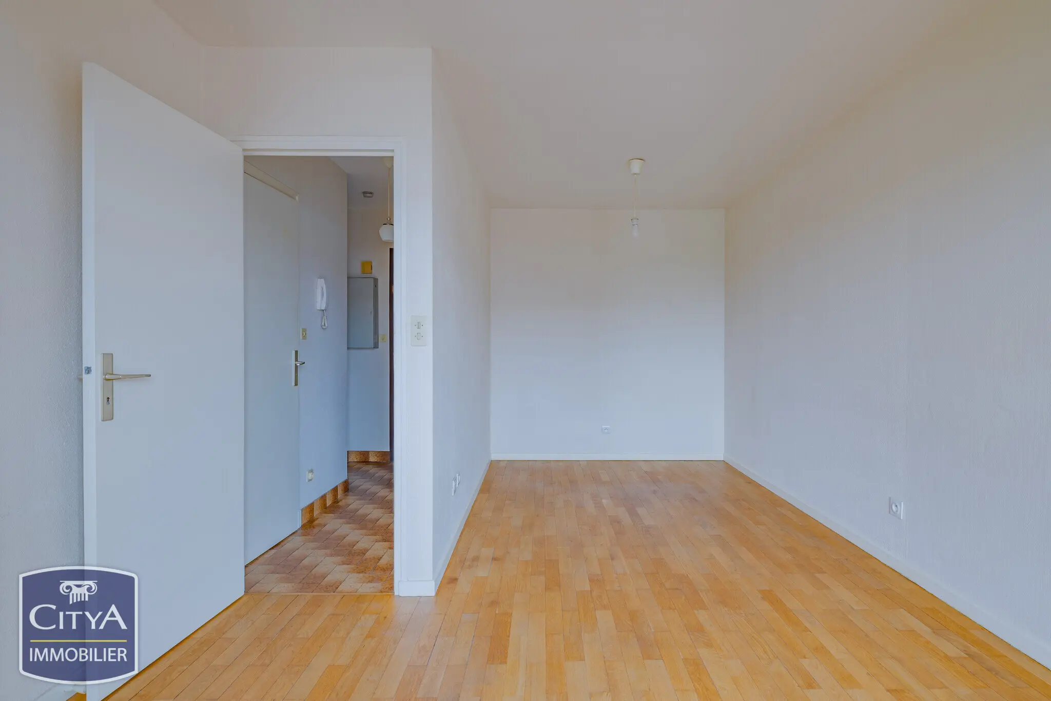 Photo 3 Appartement 1 pièce 27.1m²