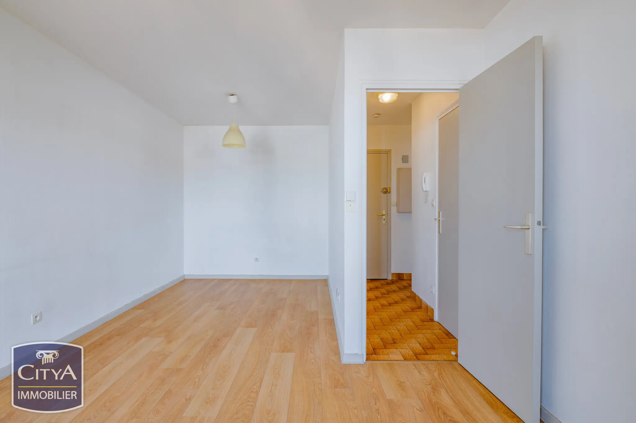 Photo 3 Appartement 1 pièce 27m²