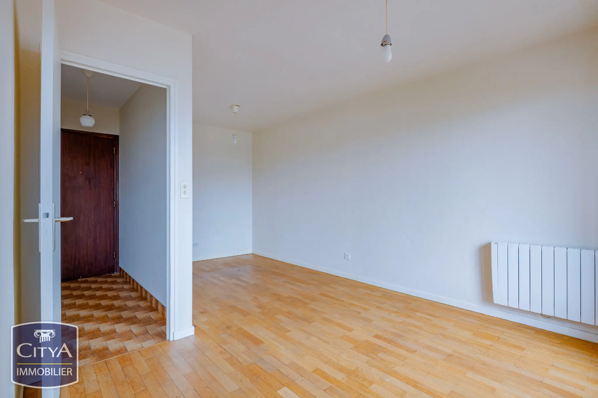 Photo 2 Appartement 1 pièce 27.1m²