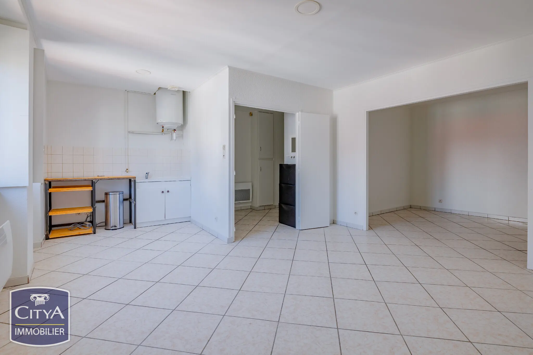 Photo 1 Appartement 1 pièce 41.82m²