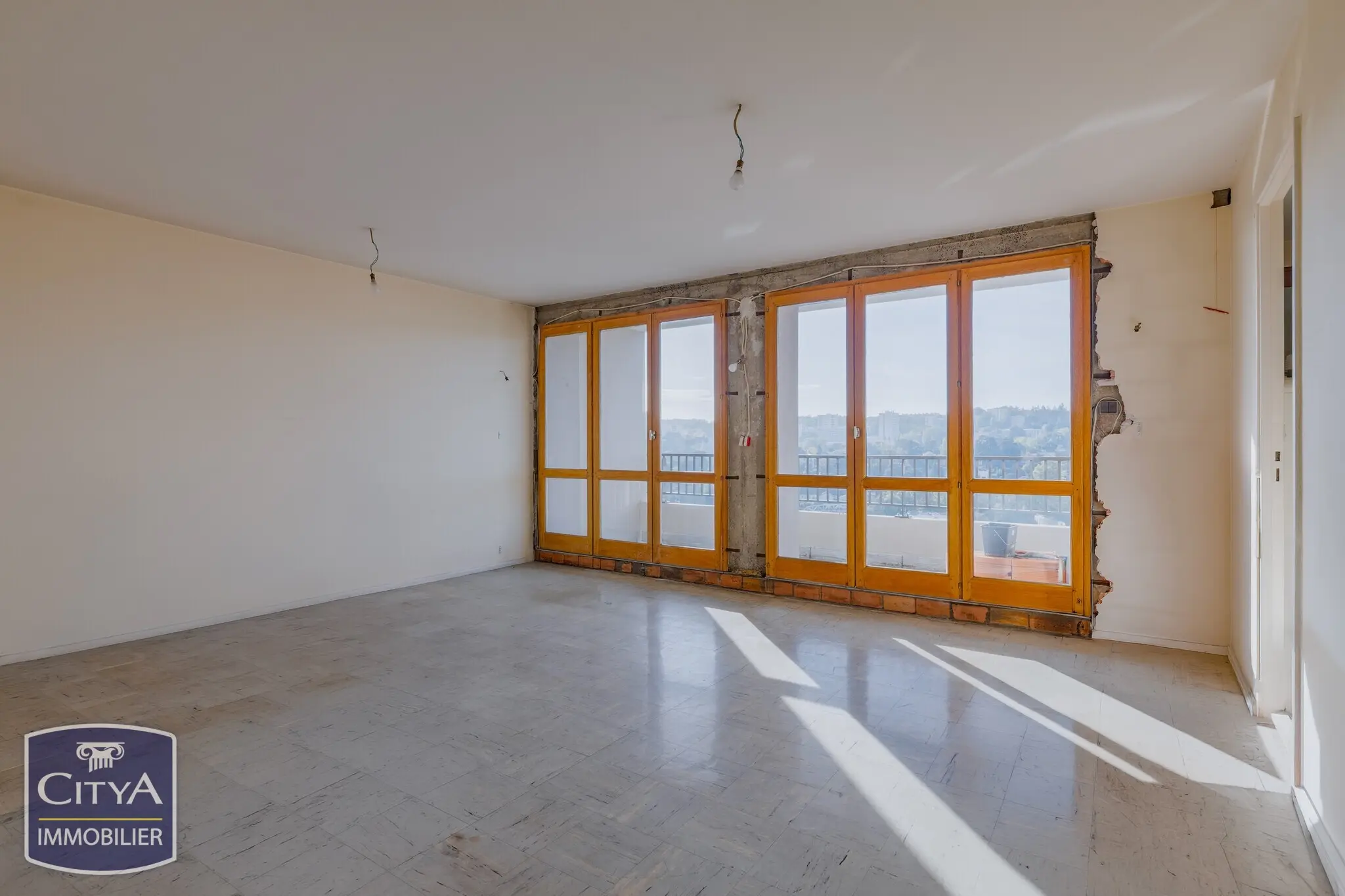 Photo 2 Appartement 5 pièces 80.91m²