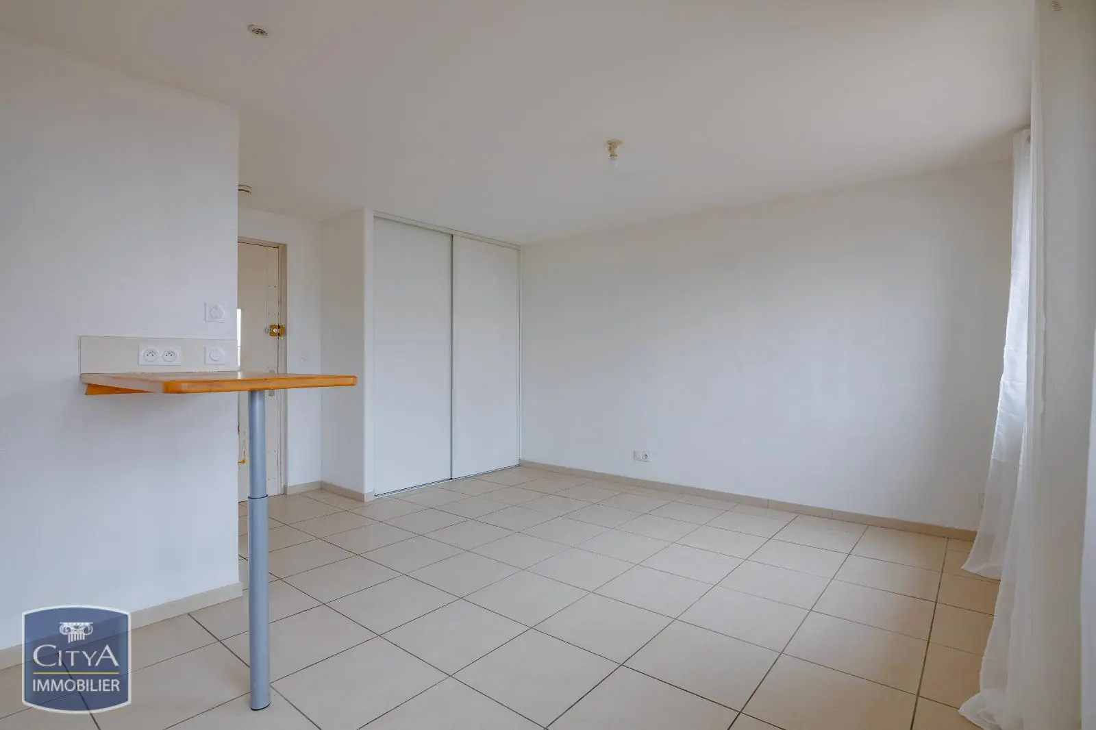 Photo 2 Appartement 1 pièce 26.97m²