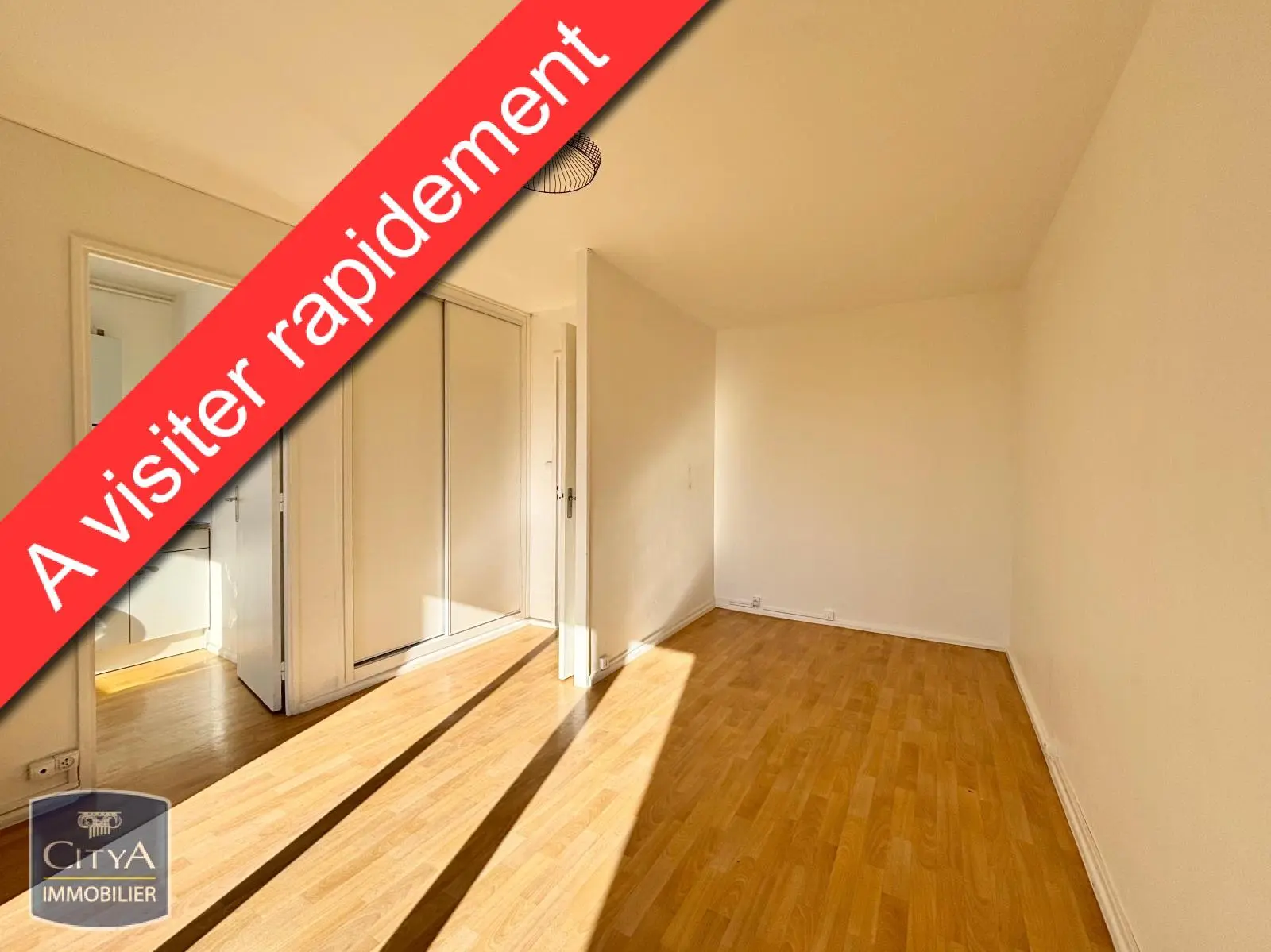Photo 1 Appartement 1 pièce 27.67m²