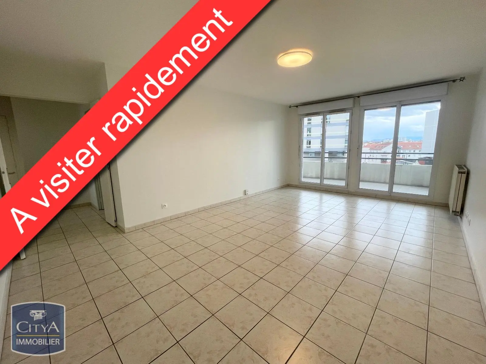 Photo 1 Appartement 4 pièces 82.2m²